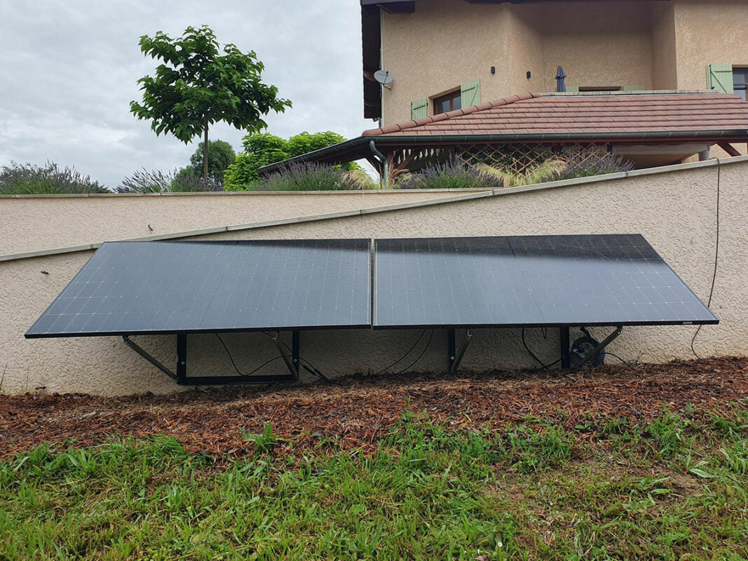 Installation de panneaux solaires prêts à brancher à Corbelin